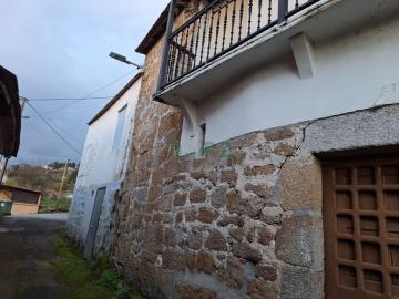 CASA EN RIBEIRO CENLLE