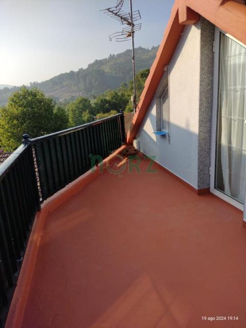 Casa adosada en Leiro