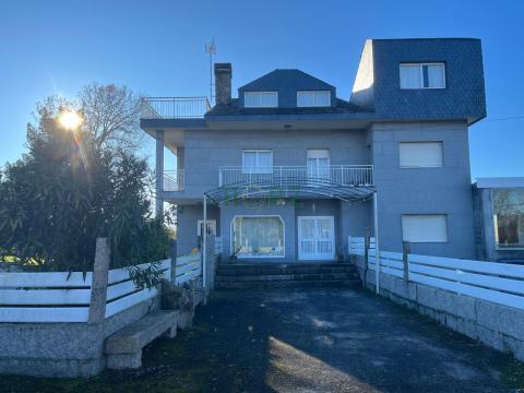 chalet con piscina y finca