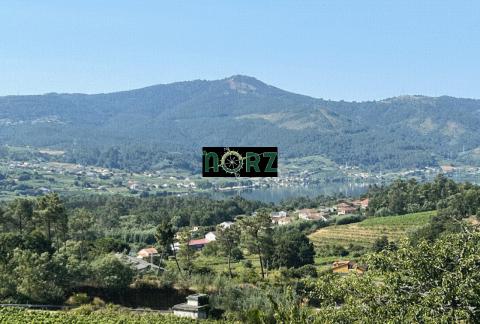 casa Cenlle con vistas al MIño