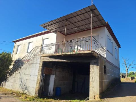 CASA INDEPENDIENTE EN CASTRELO MIÑO